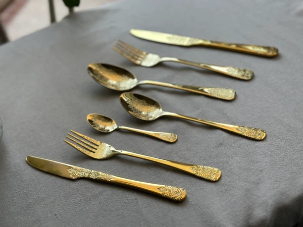 سرویس قاشق چنگال کاراجا 84 پارچه 12 نفره مدل Elegance Gold