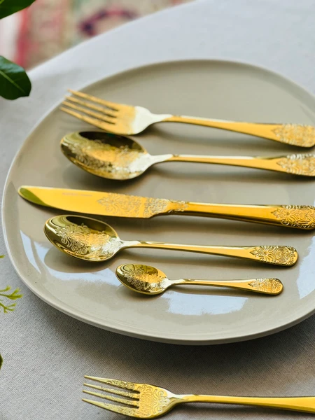 سرویس قاشق چنگال کاراجا 84 پارچه 12 نفره مدل Elegance Gold