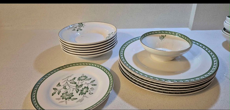 سرویس غذاخوری اورجینال English Home
